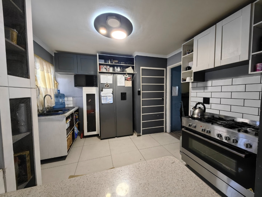 3 Bedroom Property for Sale in Beacon Valley Western Cape